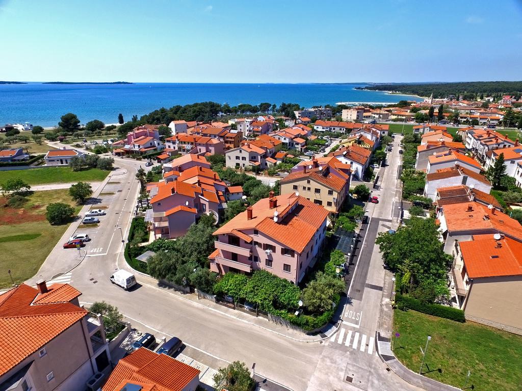 Apartments Mira 1293 Fažana Exterior foto